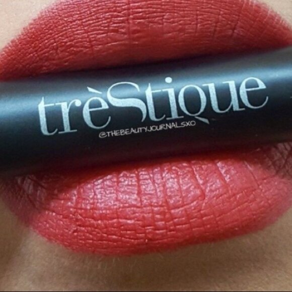 TRESTIQUE Matte Color + Shiny Balm Lip Crayon Duo (Tuscan Wine) BRAND NEW IN BOX - Picture 6 of 9